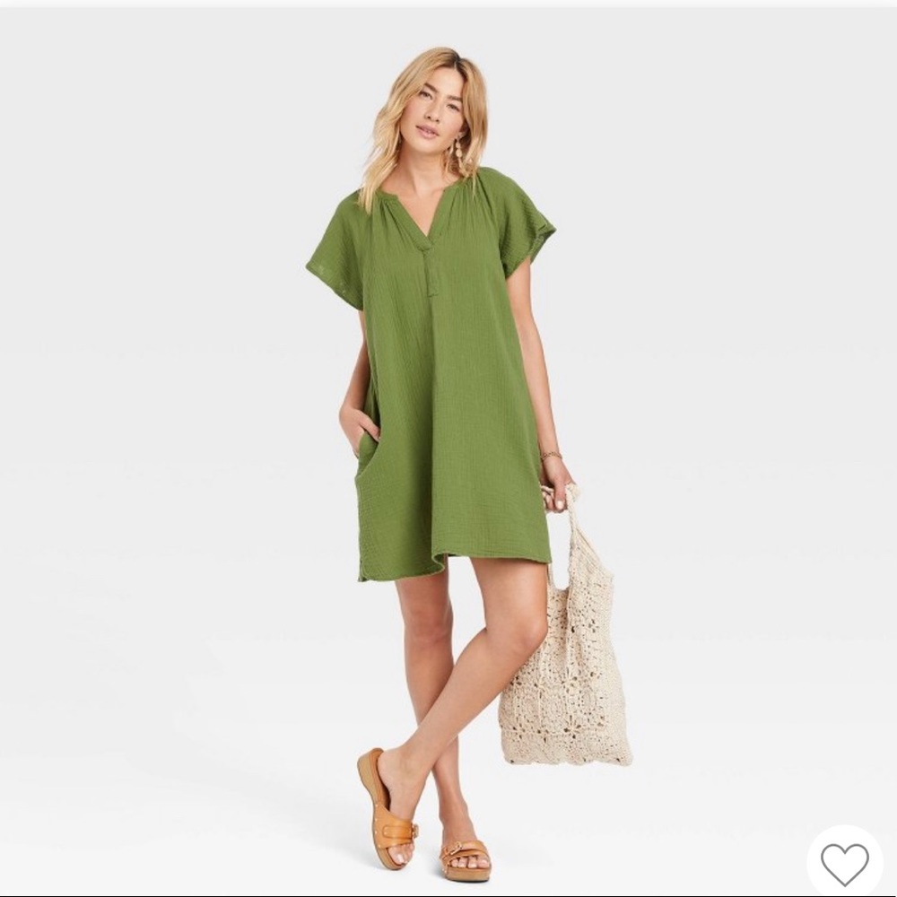 Universal Thread Size small dress